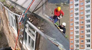 Reinigen von Dachrinnen & Fassaden
